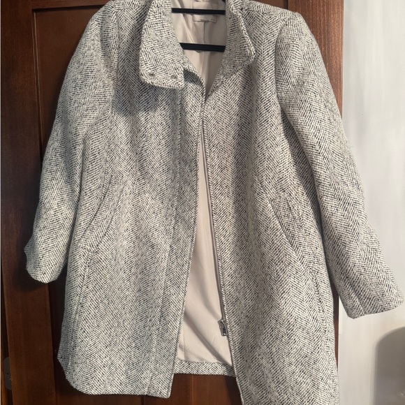 LOFT Women's Gray Herringbone Coat with Collar Size M Petite NEver worn - Picture 1 of 16